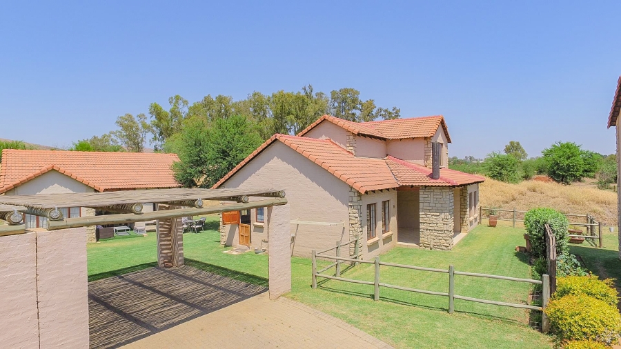 To Let 3 Bedroom Property for Rent in The Coves North West